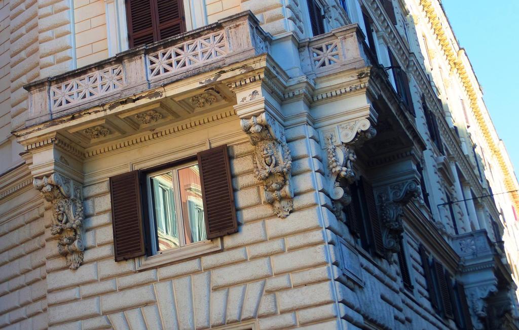 2 Passi Al Colosseo B&B Рим Екстер'єр фото