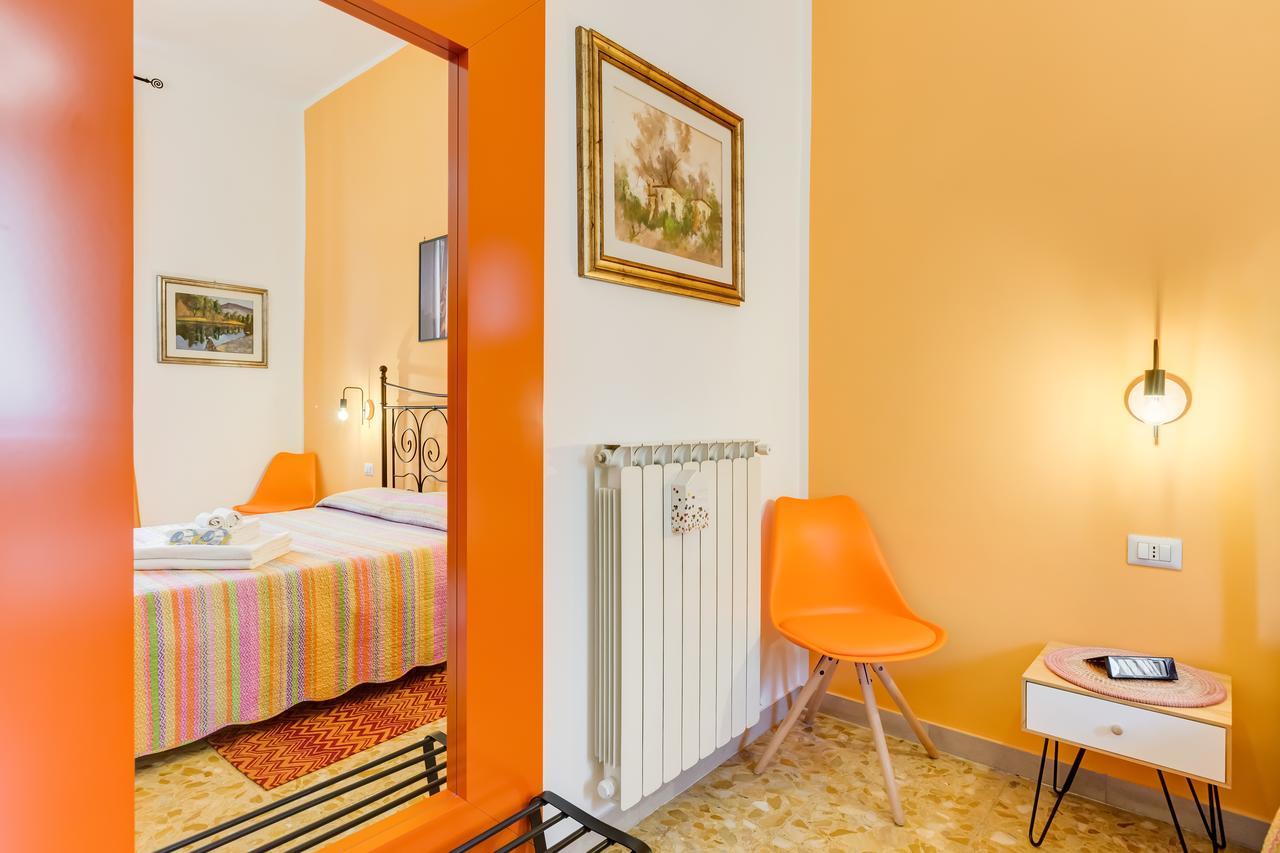 2 Passi Al Colosseo B&B Рим Екстер'єр фото