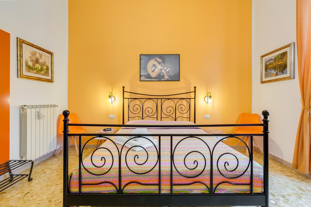 2 Passi Al Colosseo B&B Рим Екстер'єр фото